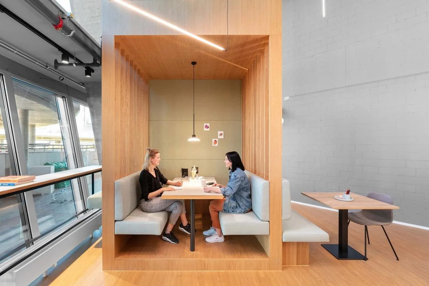 Accesso continuo a spazi per uffici di design per 1 persona in Spaces The Circle 6 - Foto 6 di 11
