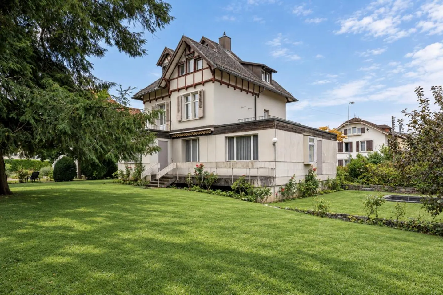 Central living, enjoy Aarau: Discover your new home - Photo 1 of 11