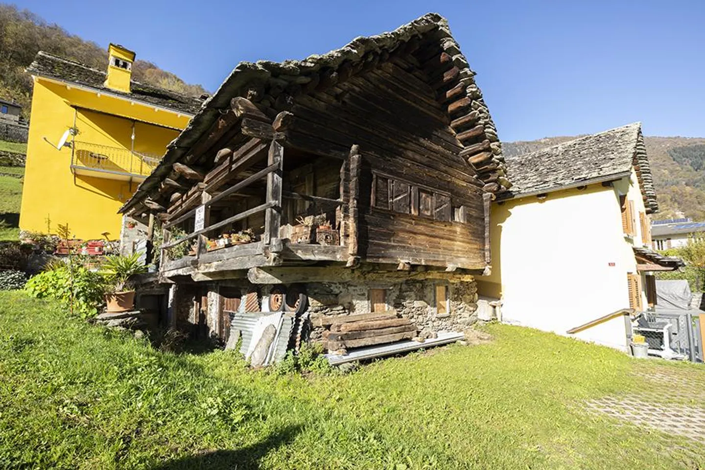 RUSTIQUE AVEC TERRAIN À ACQUAROSSA - Photo 2 sur 4