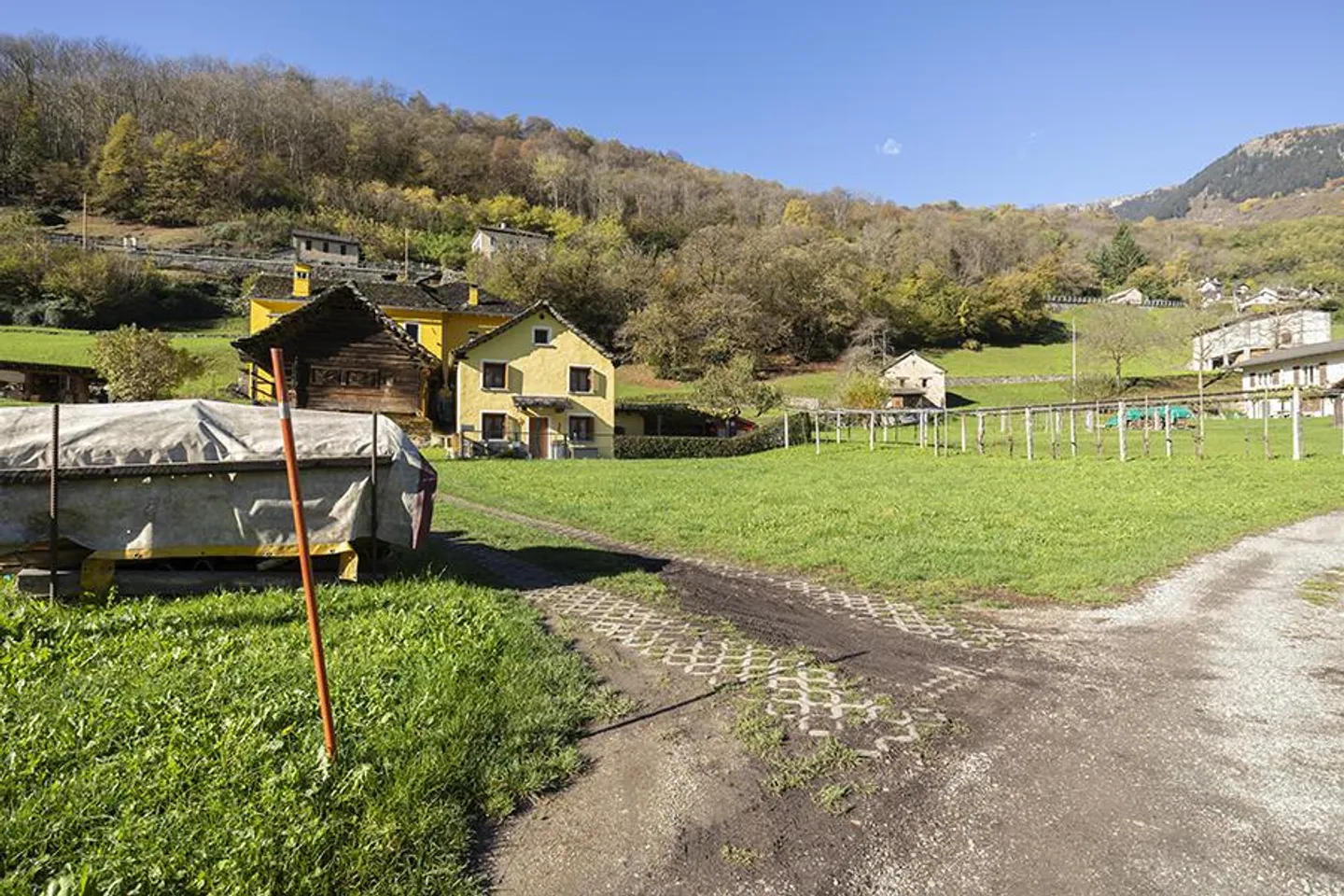RUSTIQUE AVEC TERRAIN À ACQUAROSSA - Photo 4 sur 4