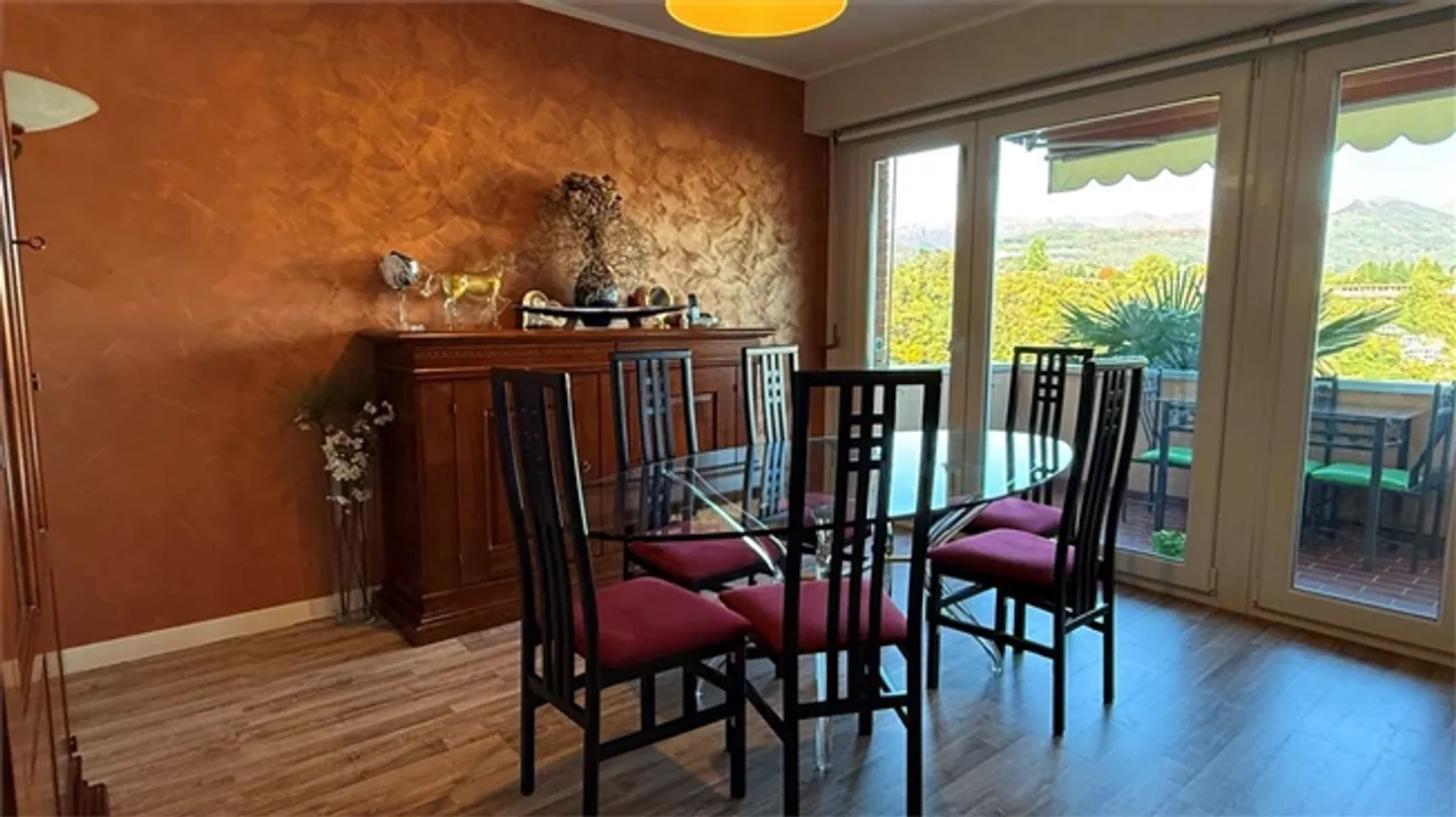 «3,5-Zimmer-Wohnung mit Terrasse und Seeblick – großes Potenzial in Paradiso» - Foto 4 von 15