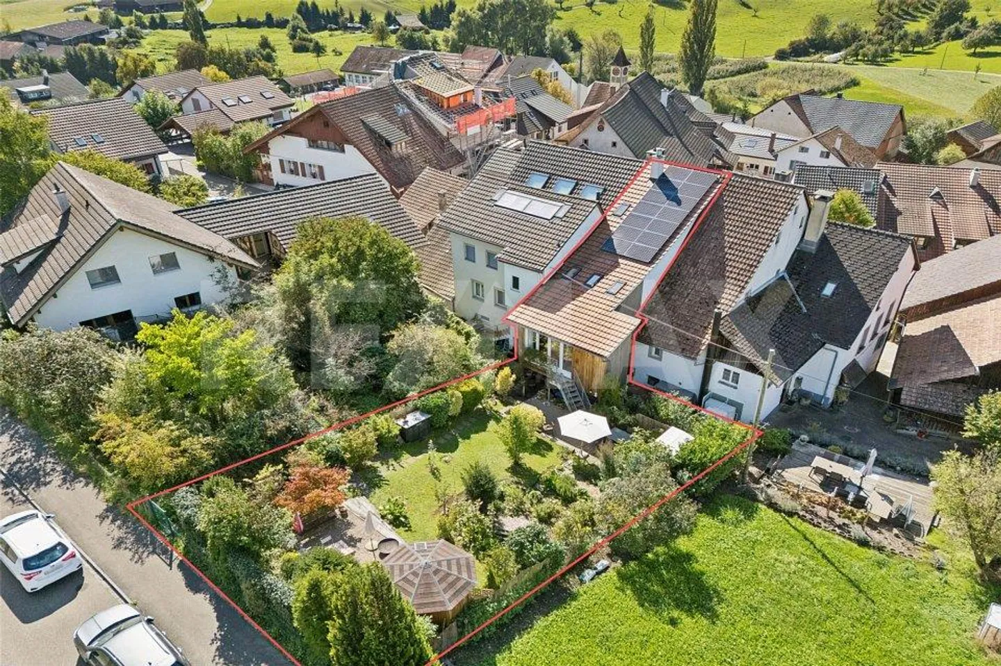 Einzigartiges Bijou mit Garten und viel Platz… - Foto 1 von 13