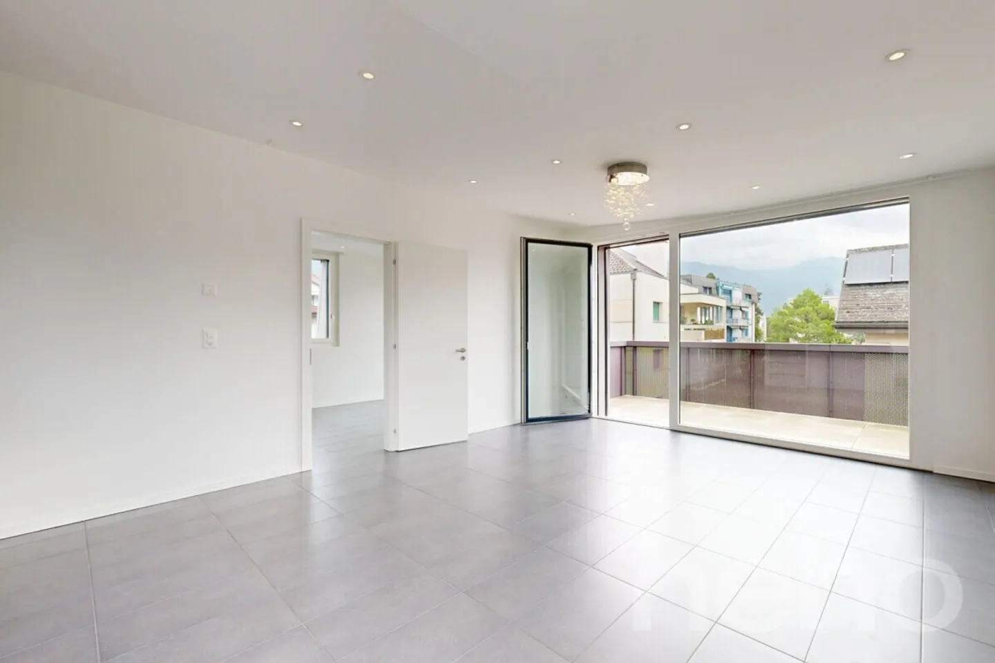 Appartement 2,5 pièces - Dernier étage - Quartier calme/Centre ville - Photo 1 sur 12