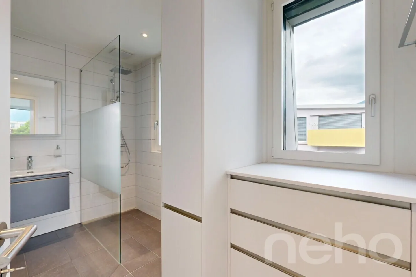 Appartement 2,5 pièces - Dernier étage - Quartier calme/Centre ville - Photo 10 sur 12