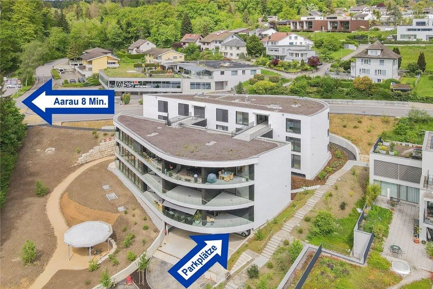Geräumige Einstellplätze Nähe Aarau - Foto 1 von 4
