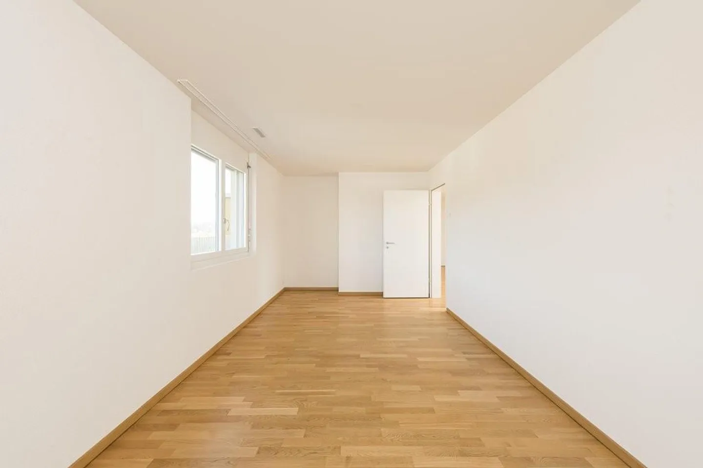 Appartement moderne avec grand balcon - Photo 3 sur 8