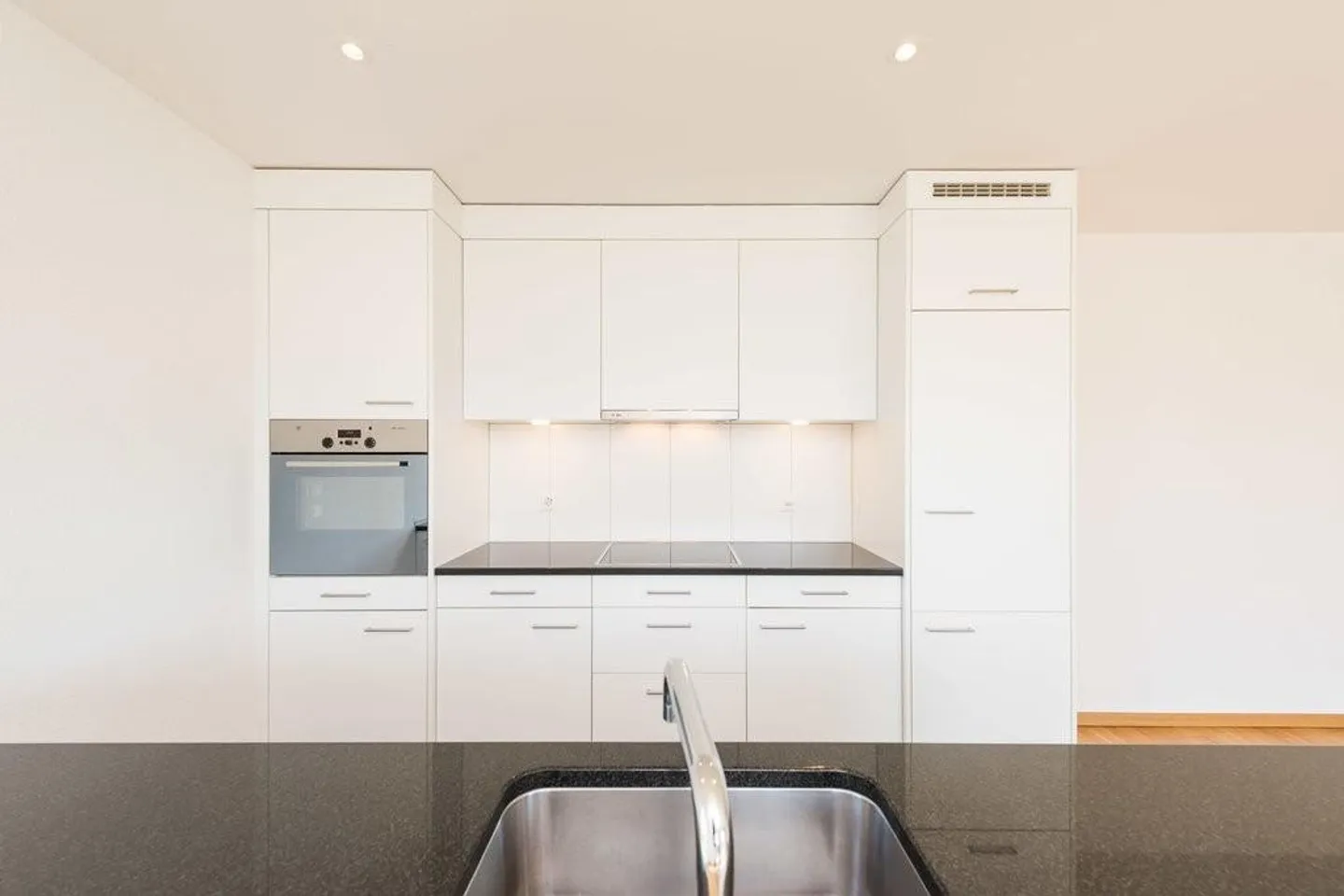 Appartement moderne avec grand balcon - Photo 6 sur 8
