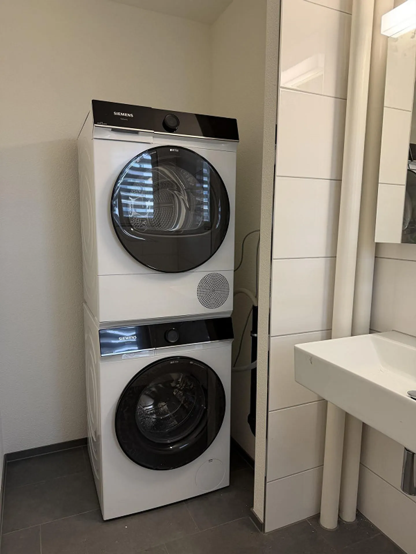Première occupation après rénovation : appartement de 4,5 pièces dans un emplacement central à Zug - Photo 5 sur 10