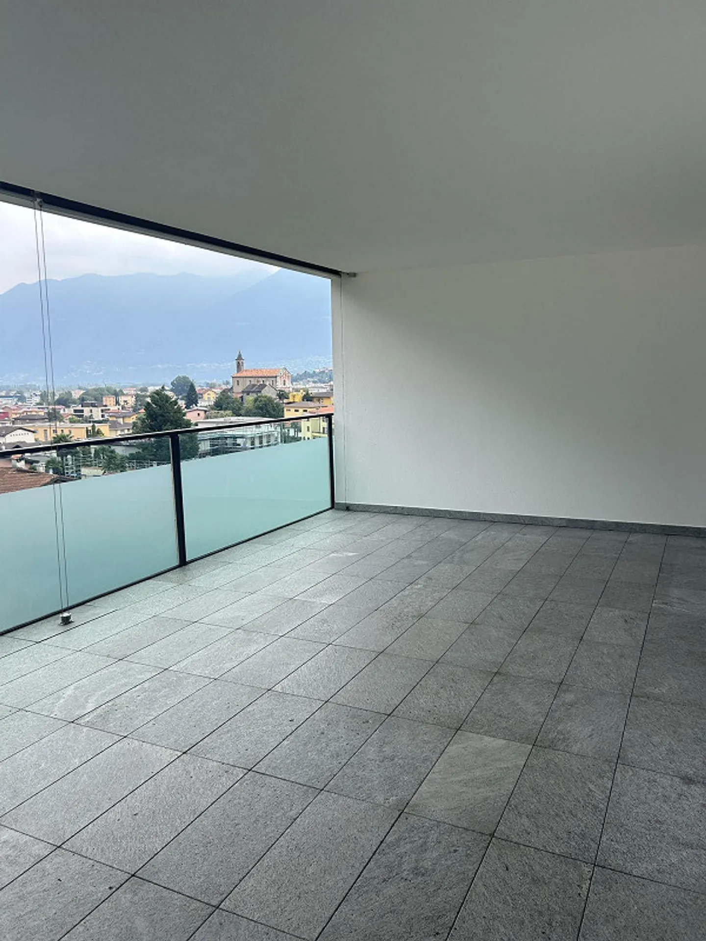 À louer à Losone appartement de 3,5 pièces avec terrasse - Photo 6 sur 7
