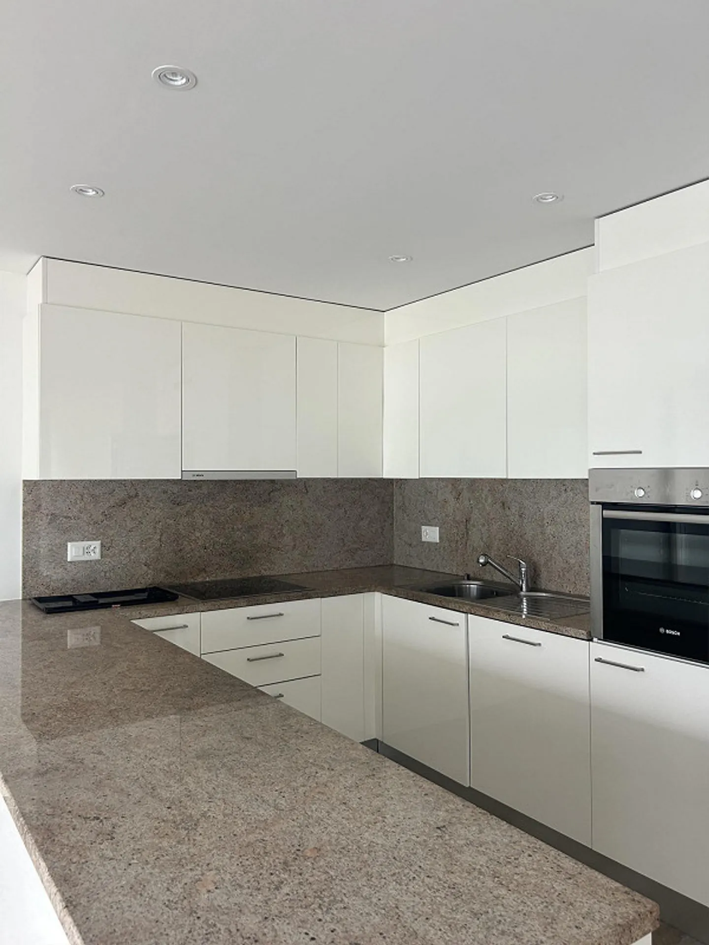 À louer à Losone appartement de 3,5 pièces avec terrasse - Photo 7 sur 7