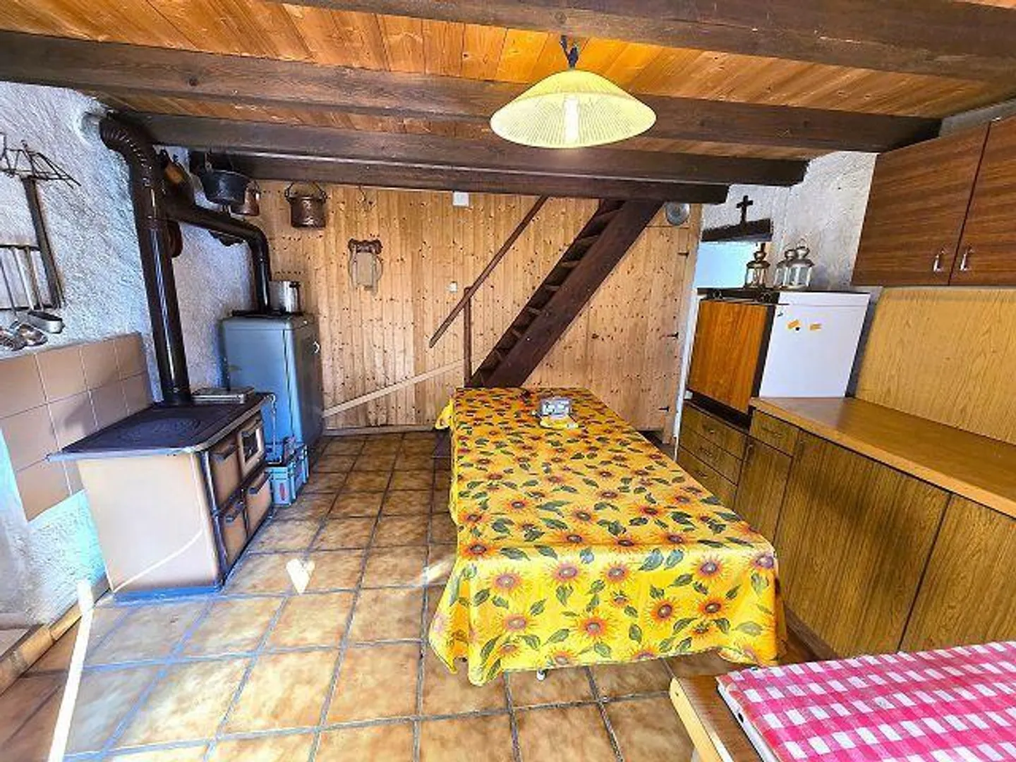 Rustico 3 1/2 locali in posizione isolata nella natura con molto terreno - Foto 6 di 32