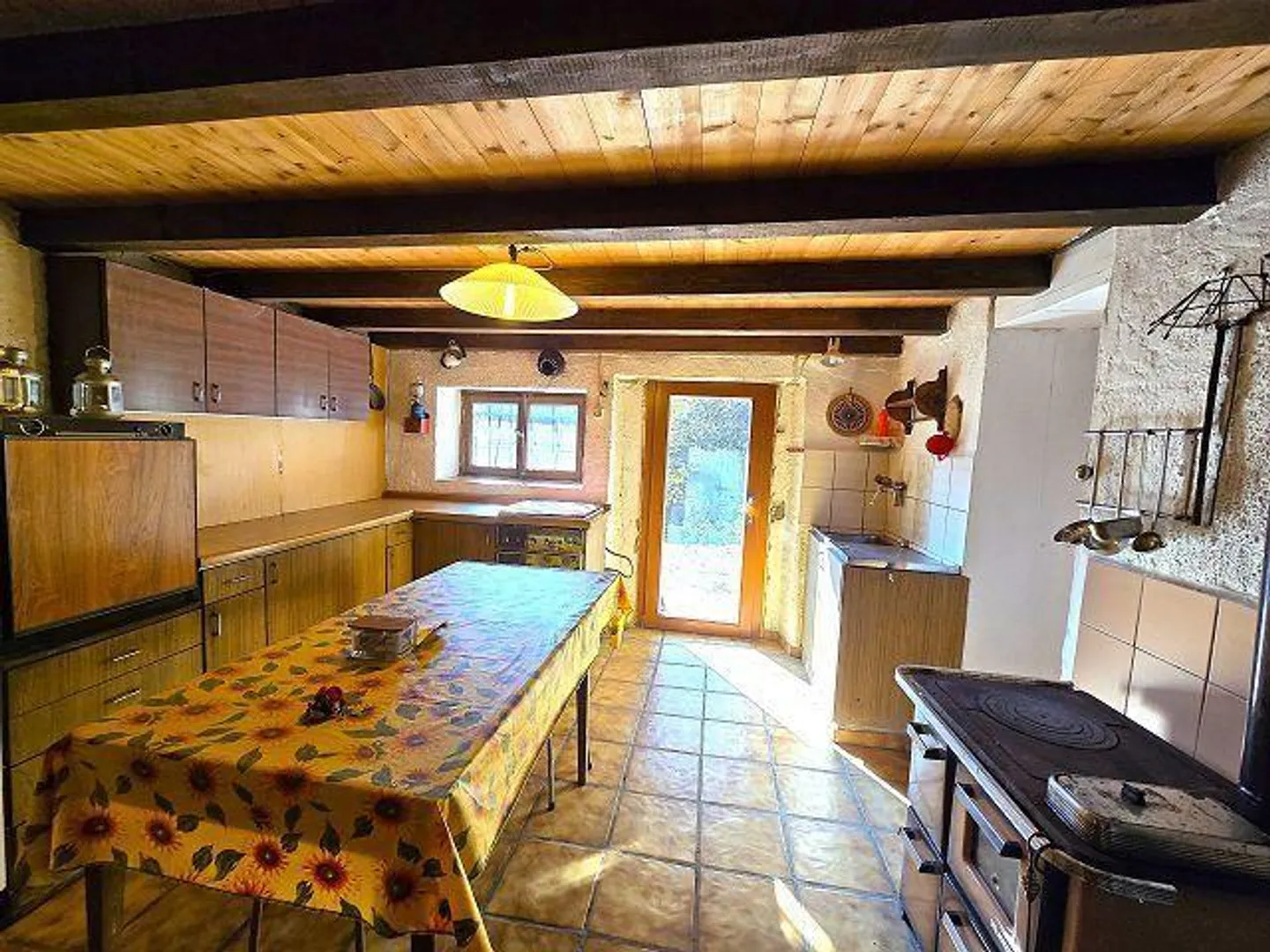 Rustico 3 1/2 locali in posizione isolata nella natura con molto terreno - Foto 9 di 32