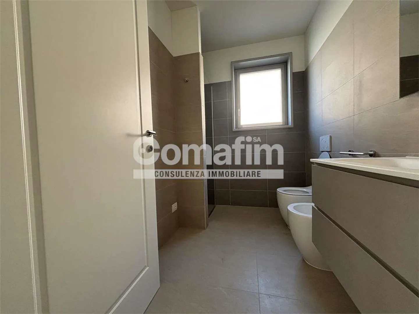 Chiasso: 2.5 rooms on the ground floor with terrace and garden - Photo 7 of 13
