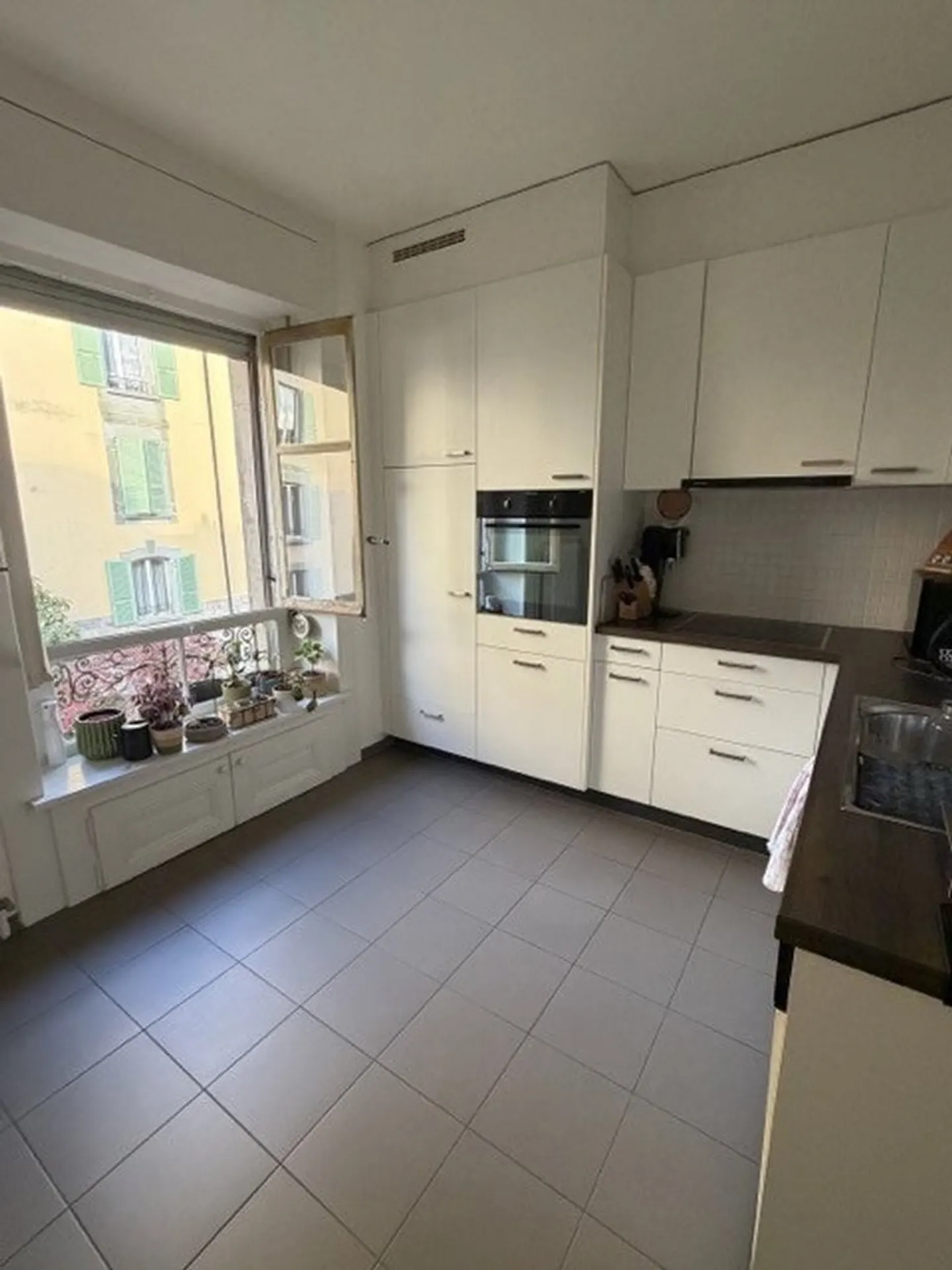 Charmant Appartement Près de la Gare de Lausanne - Photo 2 sur 9