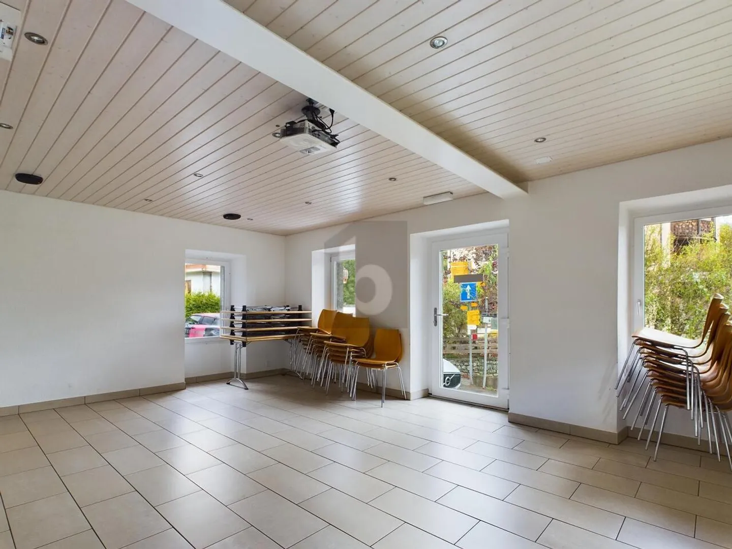 CHARMING GUEST HOUSE - Photo 4 of 5