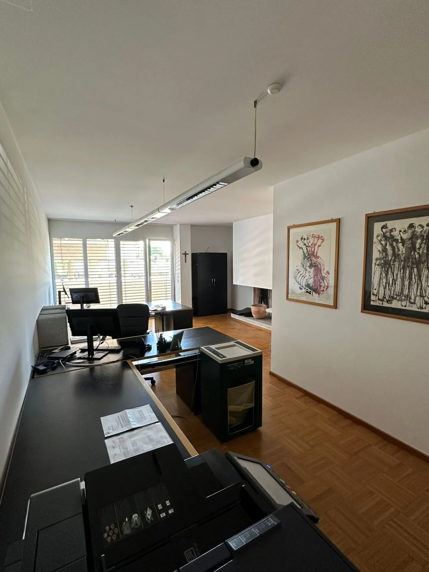 office of 4.5 rooms - Photo 1 of 7