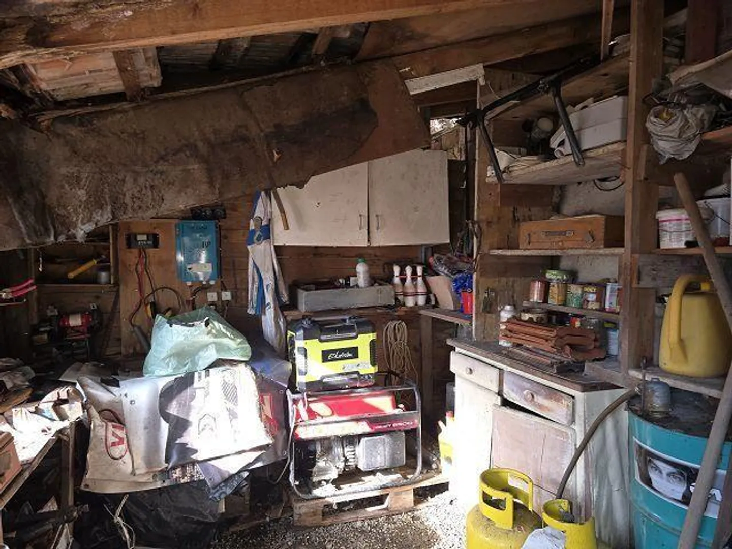 Rustico 3 1/2 locali in posizione isolata nella natura con molto terreno - Foto 18 di 32