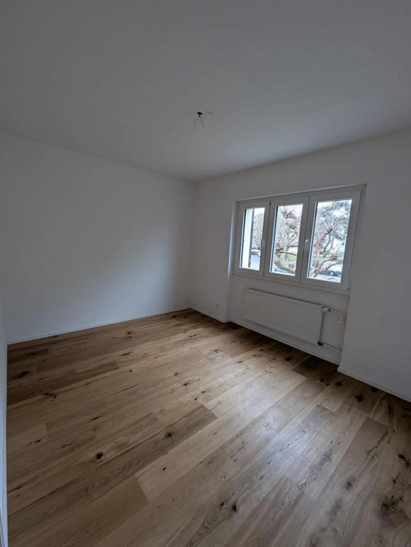 Moderne 3.5-Zimmerwohnung mit Balkon - Foto 4 von 10