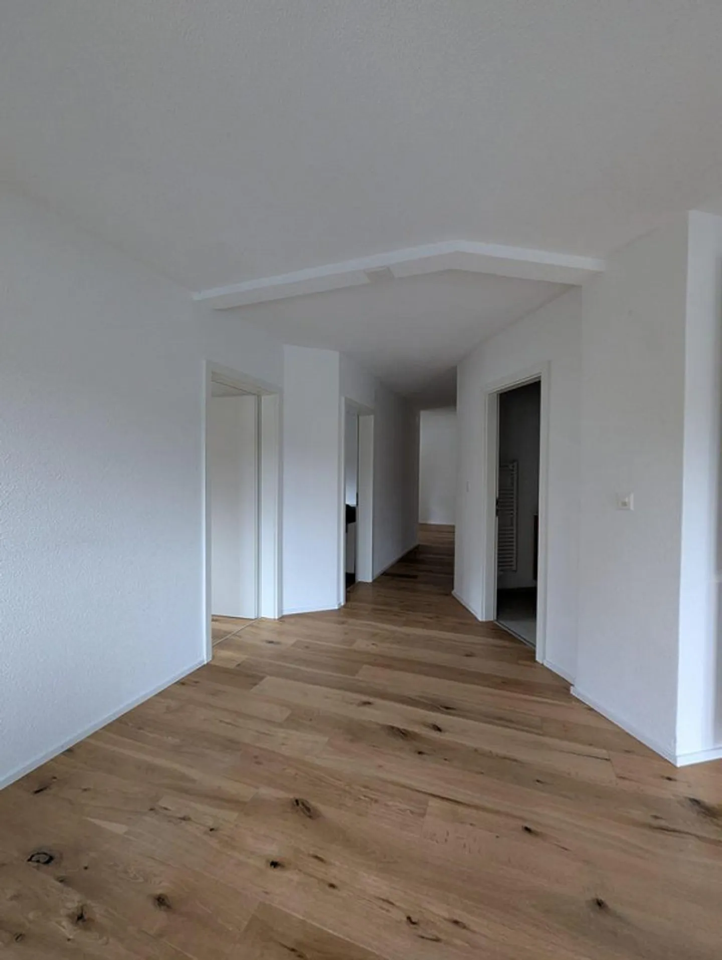 Moderne 3.5-Zimmerwohnung mit Balkon - Foto 7 von 10