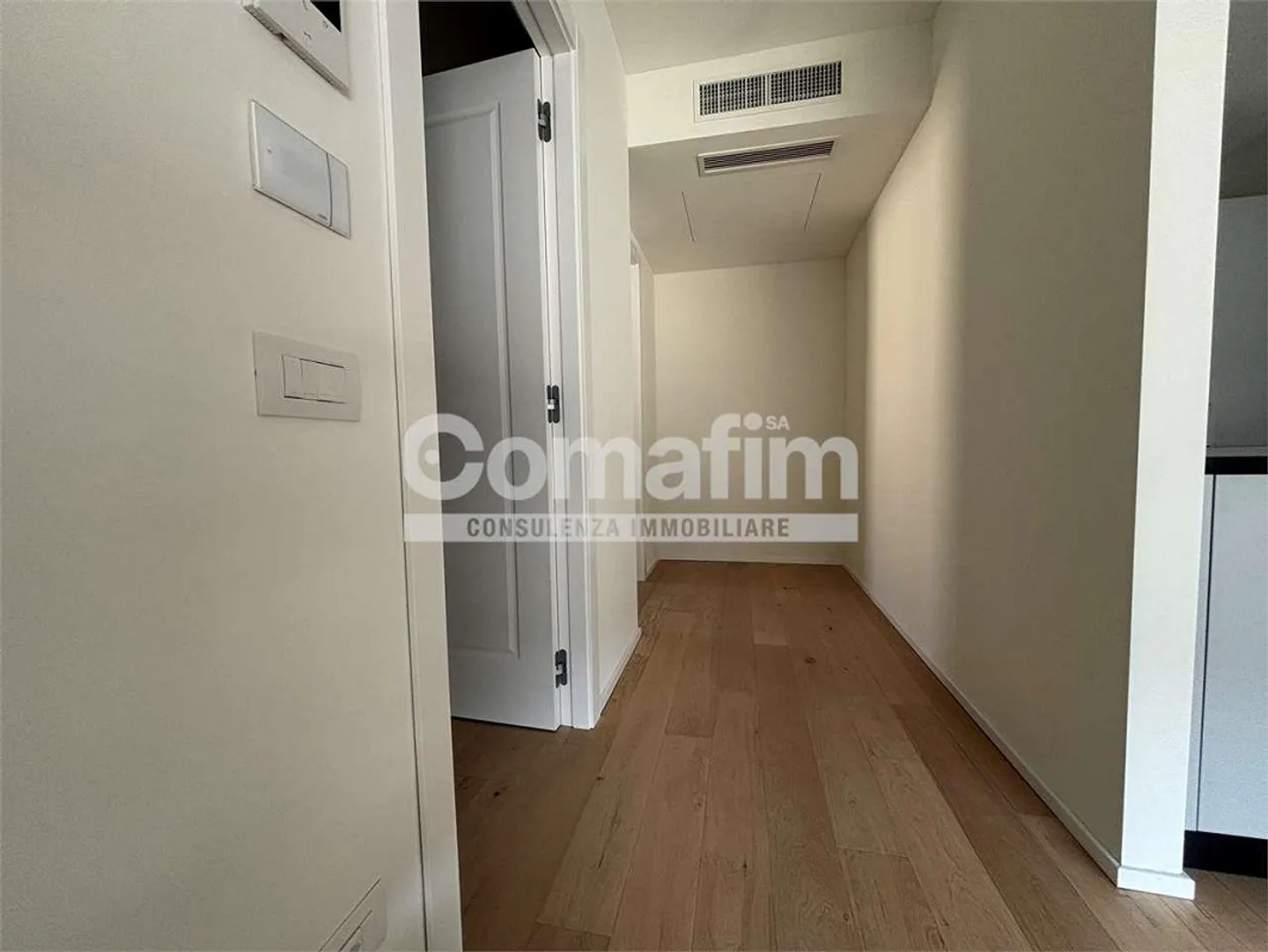 Chiasso: 2,5 Zimmer im 1. Stock - Modern mit Terrasse - Foto 6 von 13