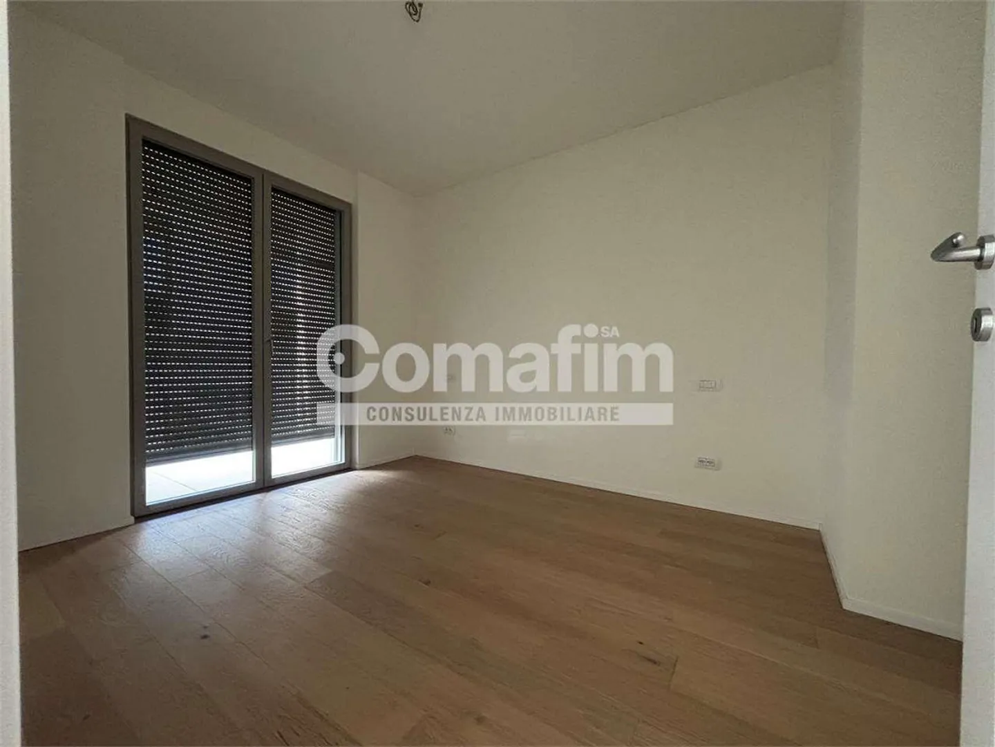 Chiasso: 2,5 Zimmer im 1. Stock - Modern mit Terrasse - Foto 7 von 13
