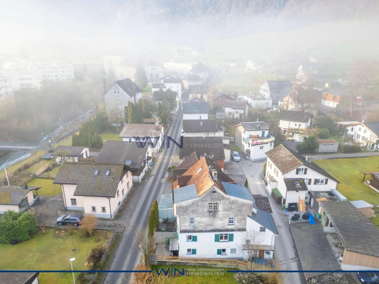 The Key to Happiness: Your New Address - Photo 8 of 12