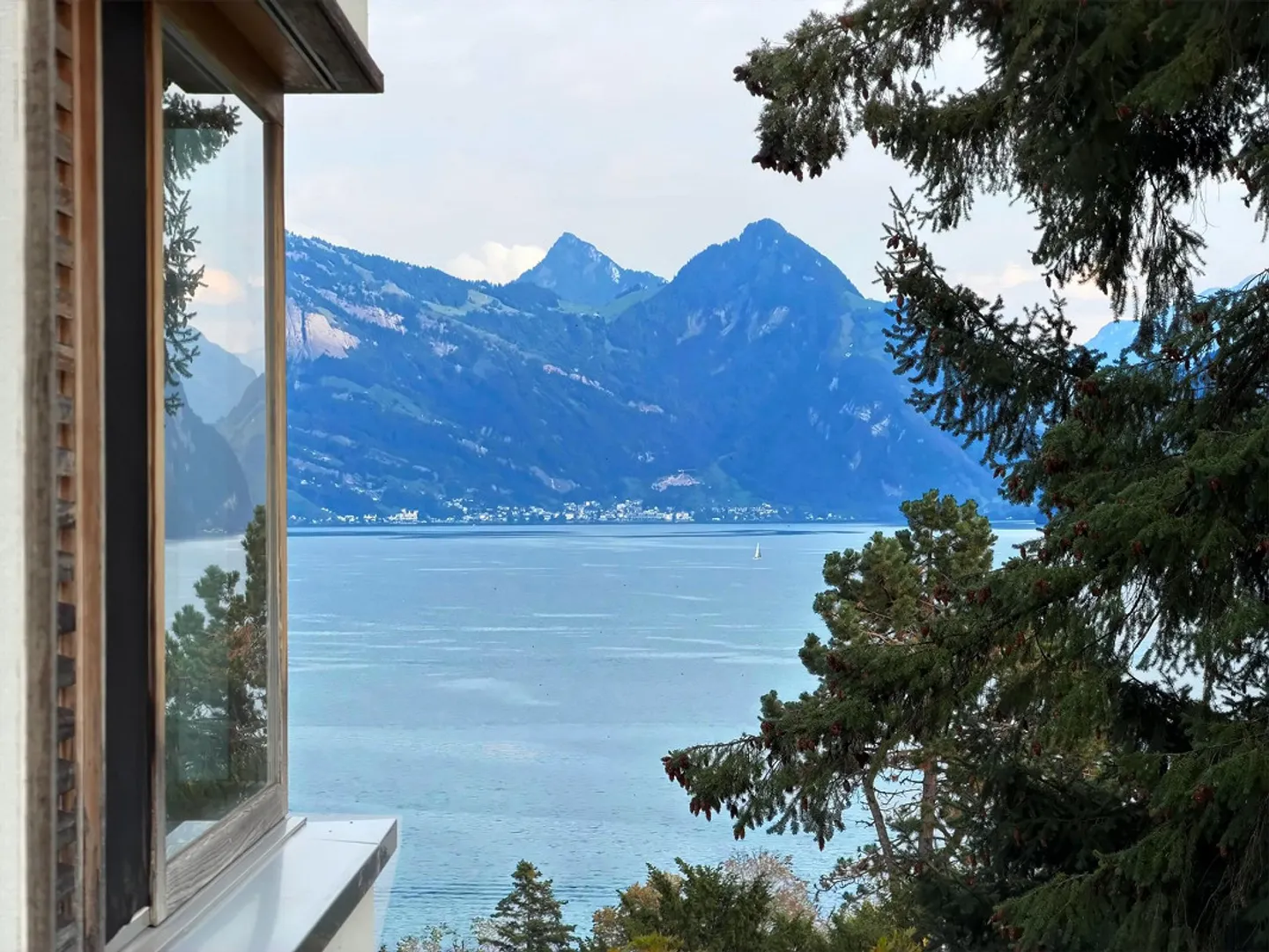 Moderne Architektenvilla mit Aussicht - Foto 5 von 6
