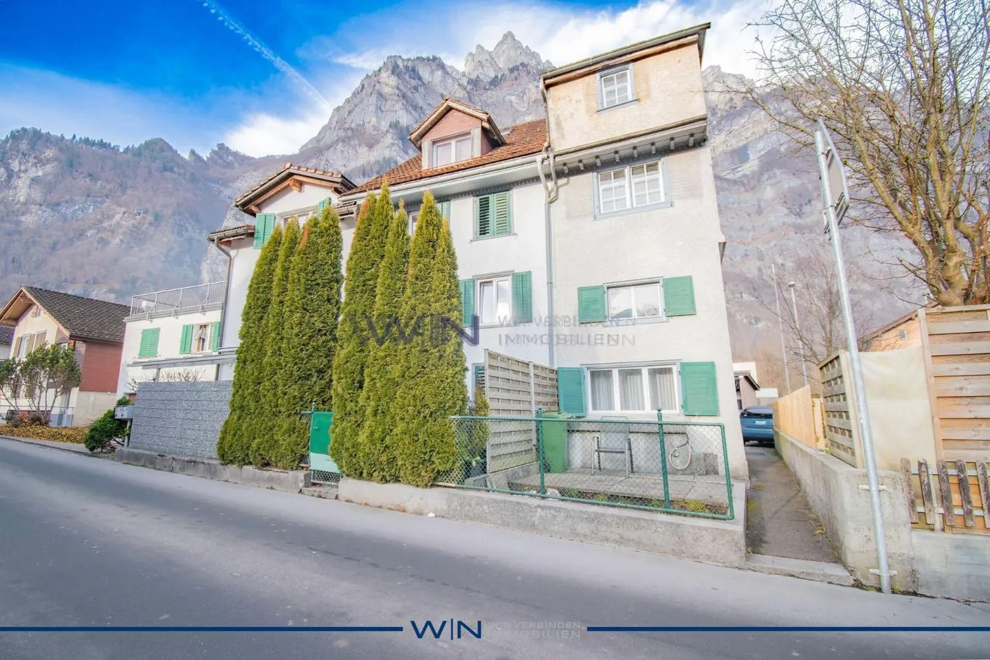 The Key to Happiness: Your New Address - Photo 11 of 12