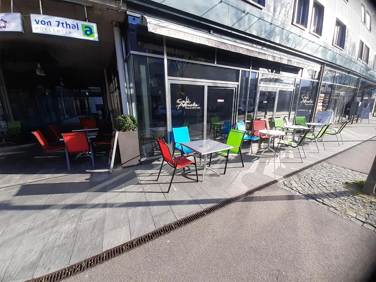 Bistro Ambiente – Gastronomia urbana nel cuore di Thun - Foto 1 di 7