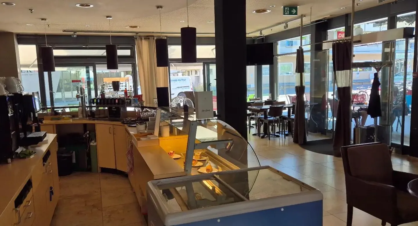 Bistro Ambiente – Gastronomia urbana nel cuore di Thun - Foto 5 di 7