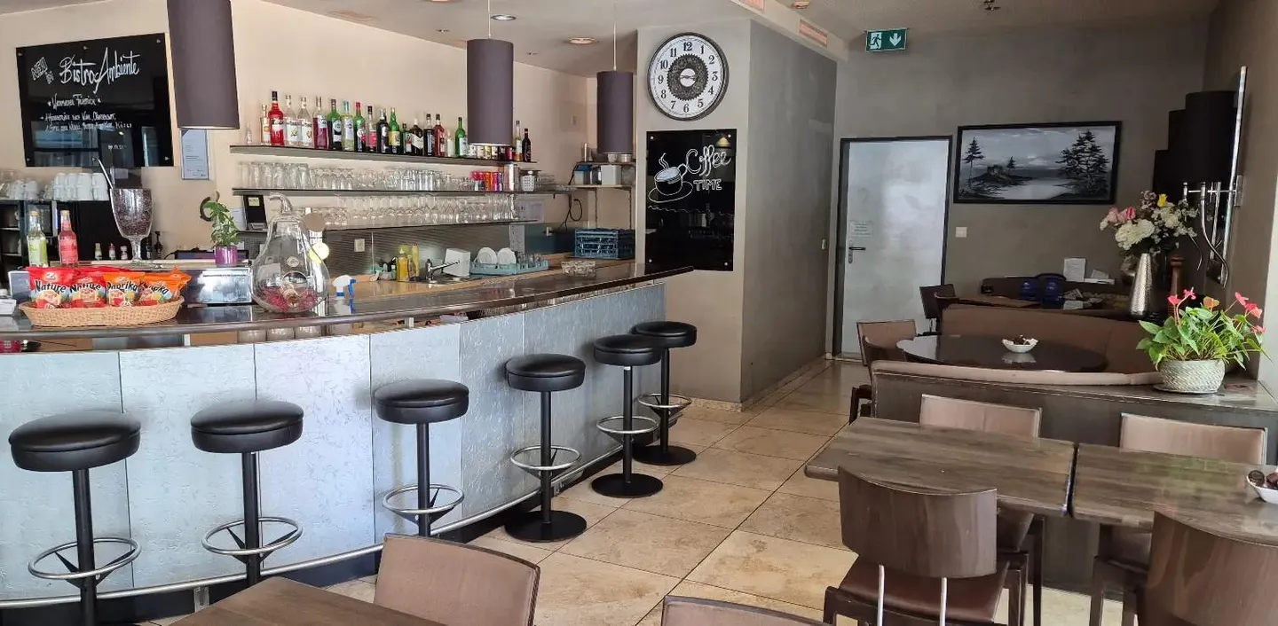 Bistro Ambiente – Gastronomia urbana nel cuore di Thun - Foto 3 di 7
