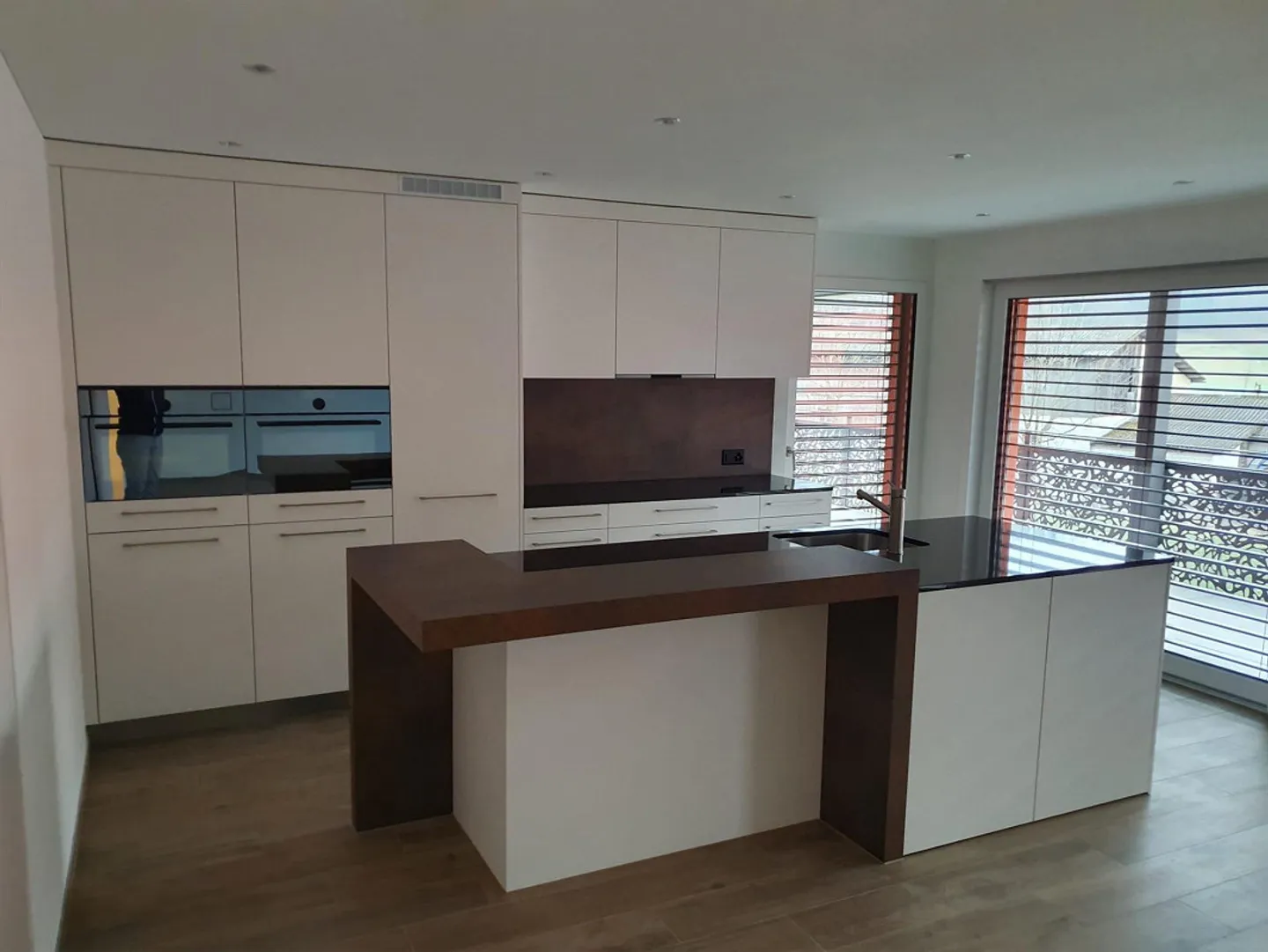 Standard di proprietà, luminoso, soleggiato, tranquillo, centrale con vista spettacolare - Foto 3 di 17