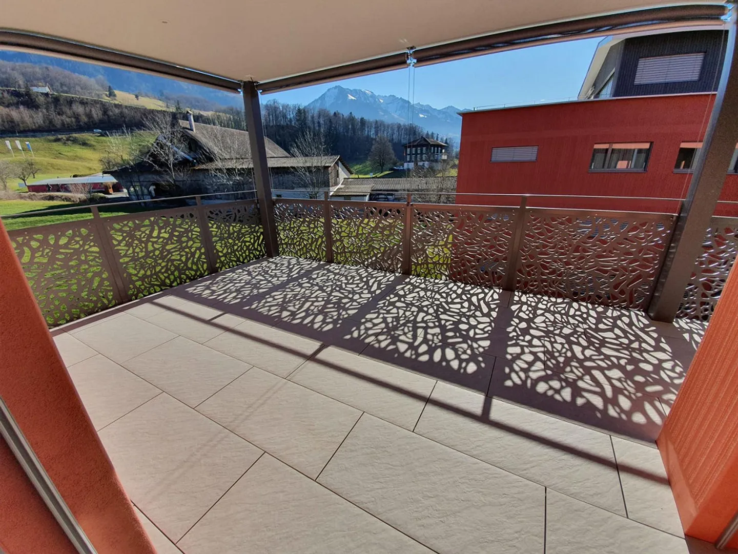 Standard di proprietà, luminoso, soleggiato, tranquillo, centrale con vista spettacolare - Foto 4 di 17