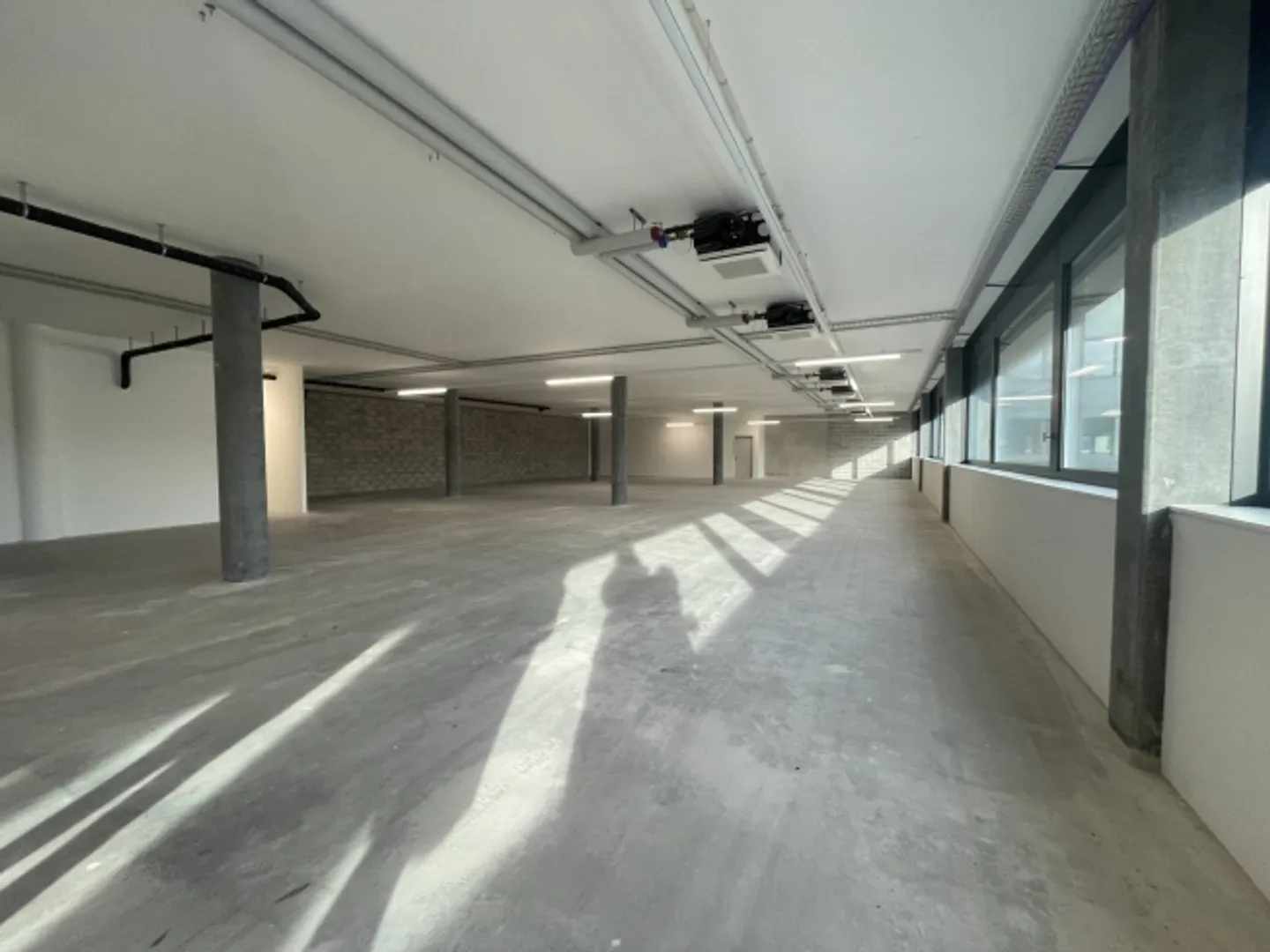 Workshop space 630m2 - PLO Industrial Zone - Photo 3 of 7