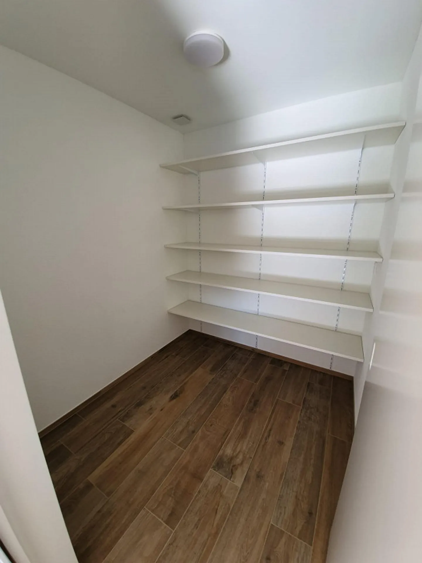 Standard di proprietà, luminoso, soleggiato, tranquillo, centrale con vista spettacolare - Foto 17 di 17