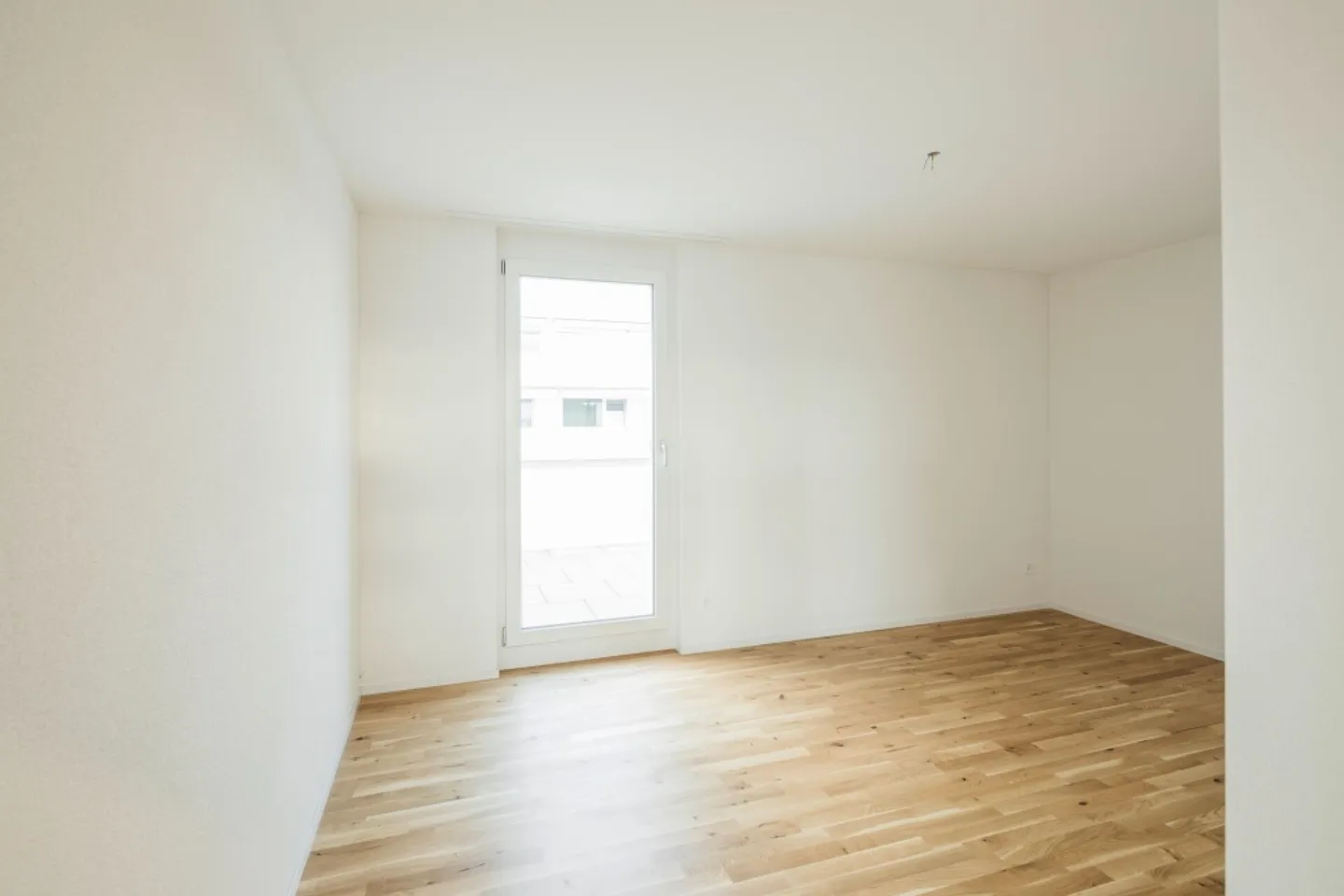 Moderno attico in standard di proprietà - Foto 8 di 11