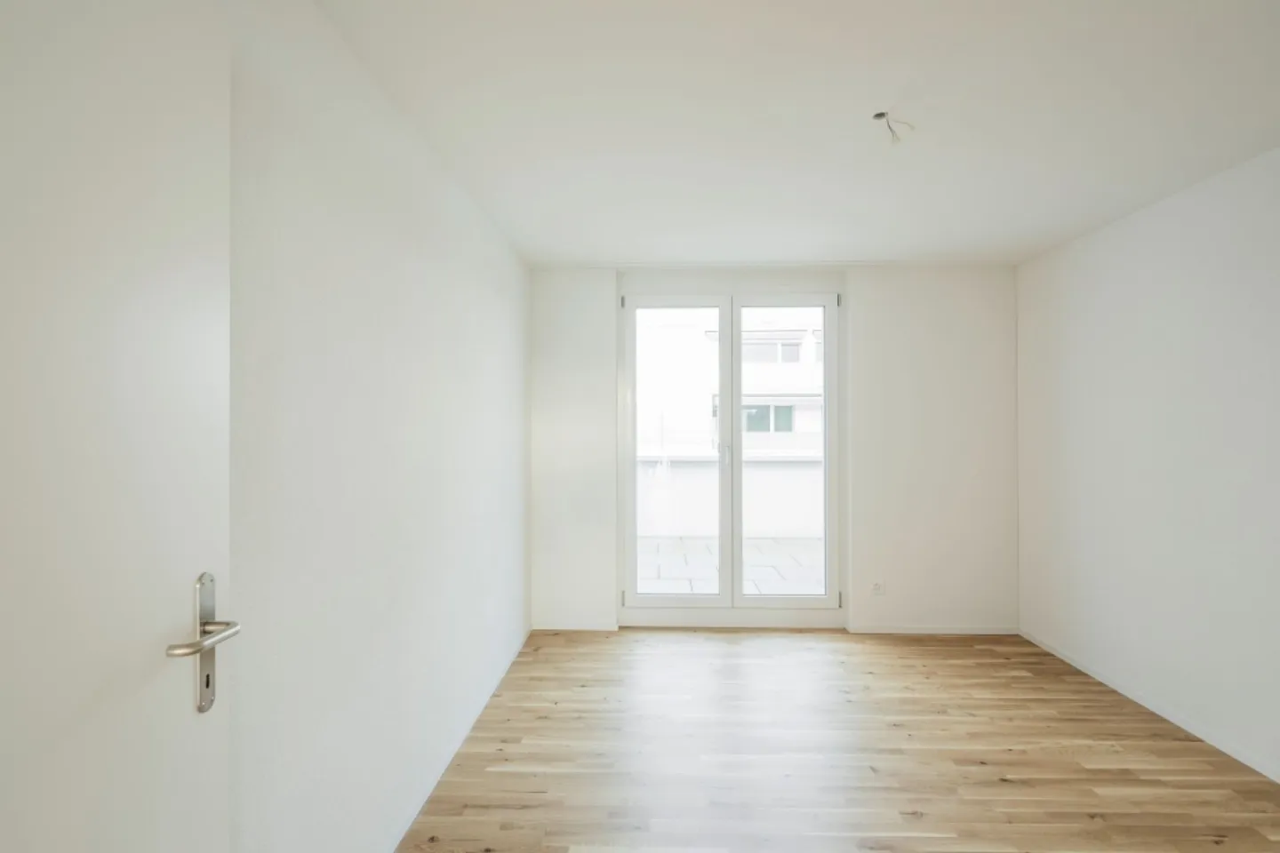 Moderno attico in standard di proprietà - Foto 7 di 11