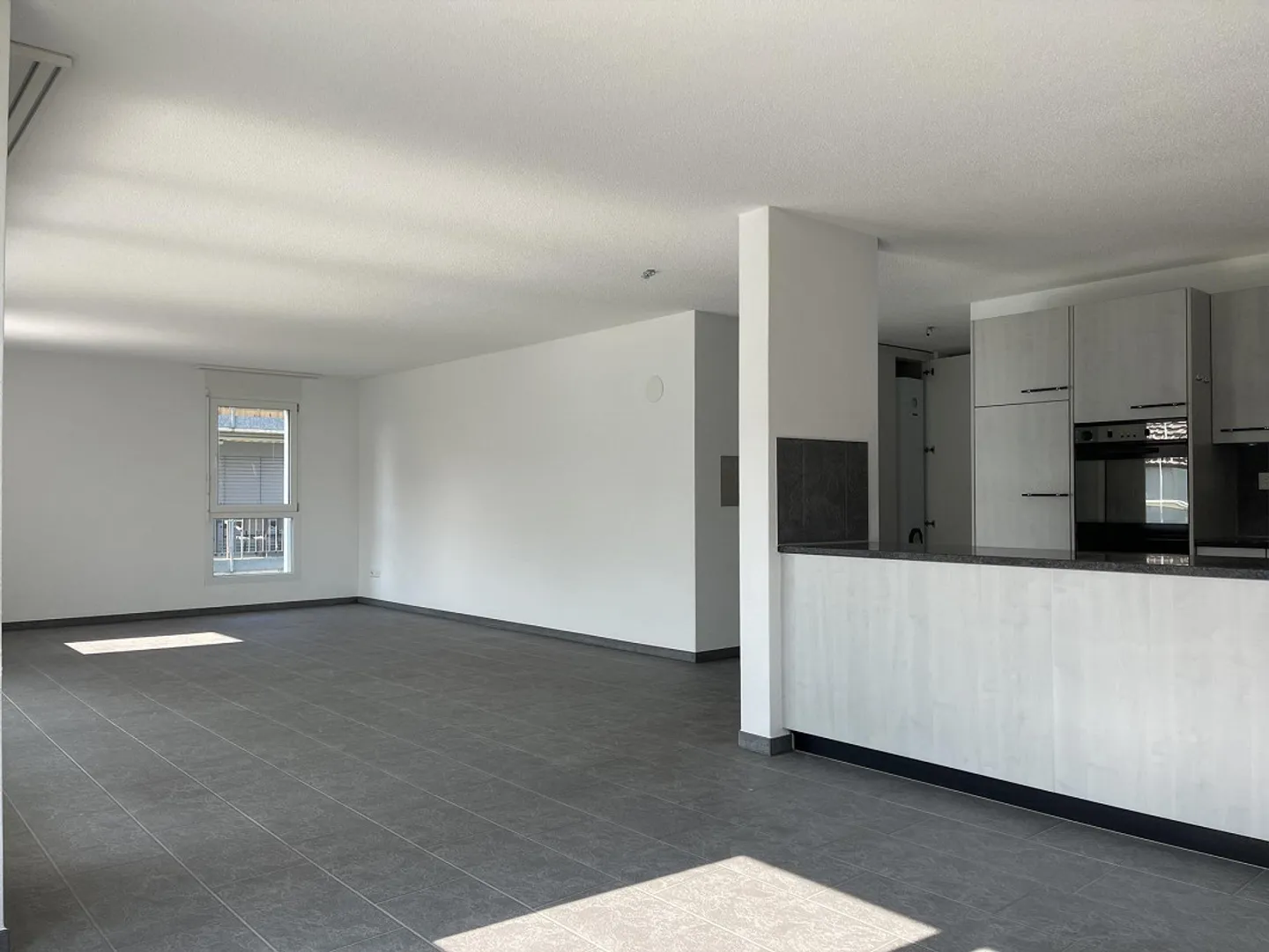 schöne, helle 4.5-Zimmer-Wohnung - Foto 3 von 14