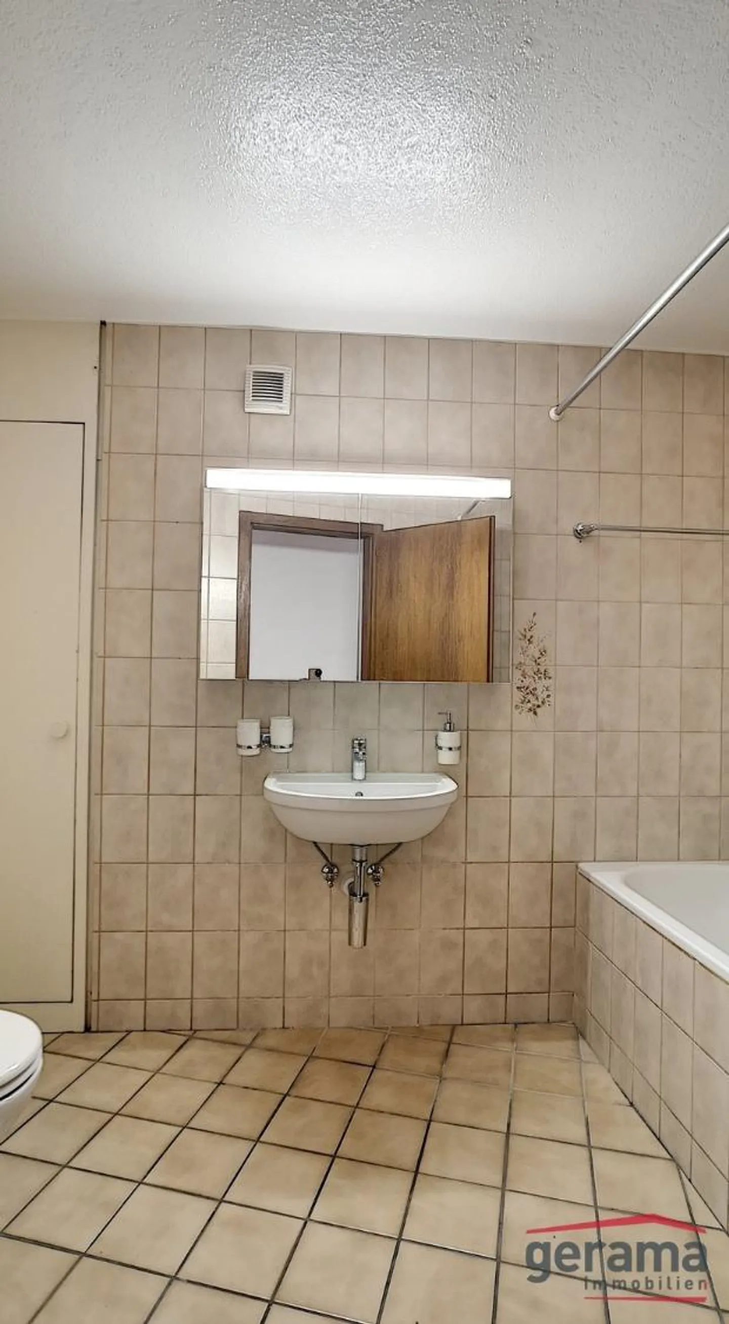 3.5 stanze situate nella bassa città di Friburgo! - Foto 3 di 5