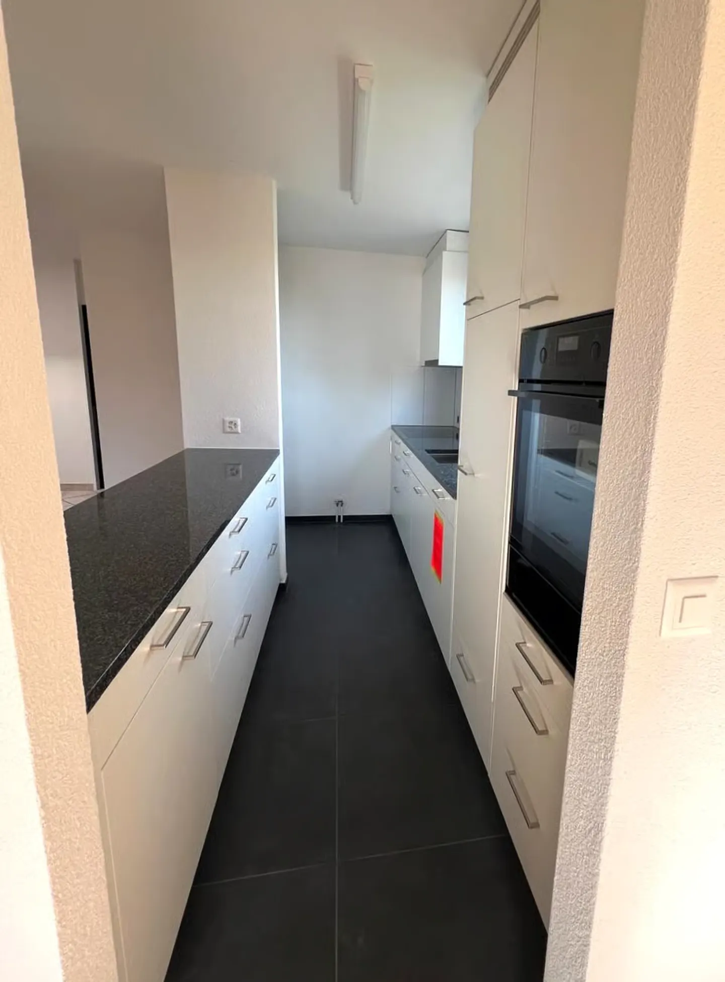 Appartement en attique de 3,5 pièces avec grande terrasse pour se détendre - Photo 4 sur 13
