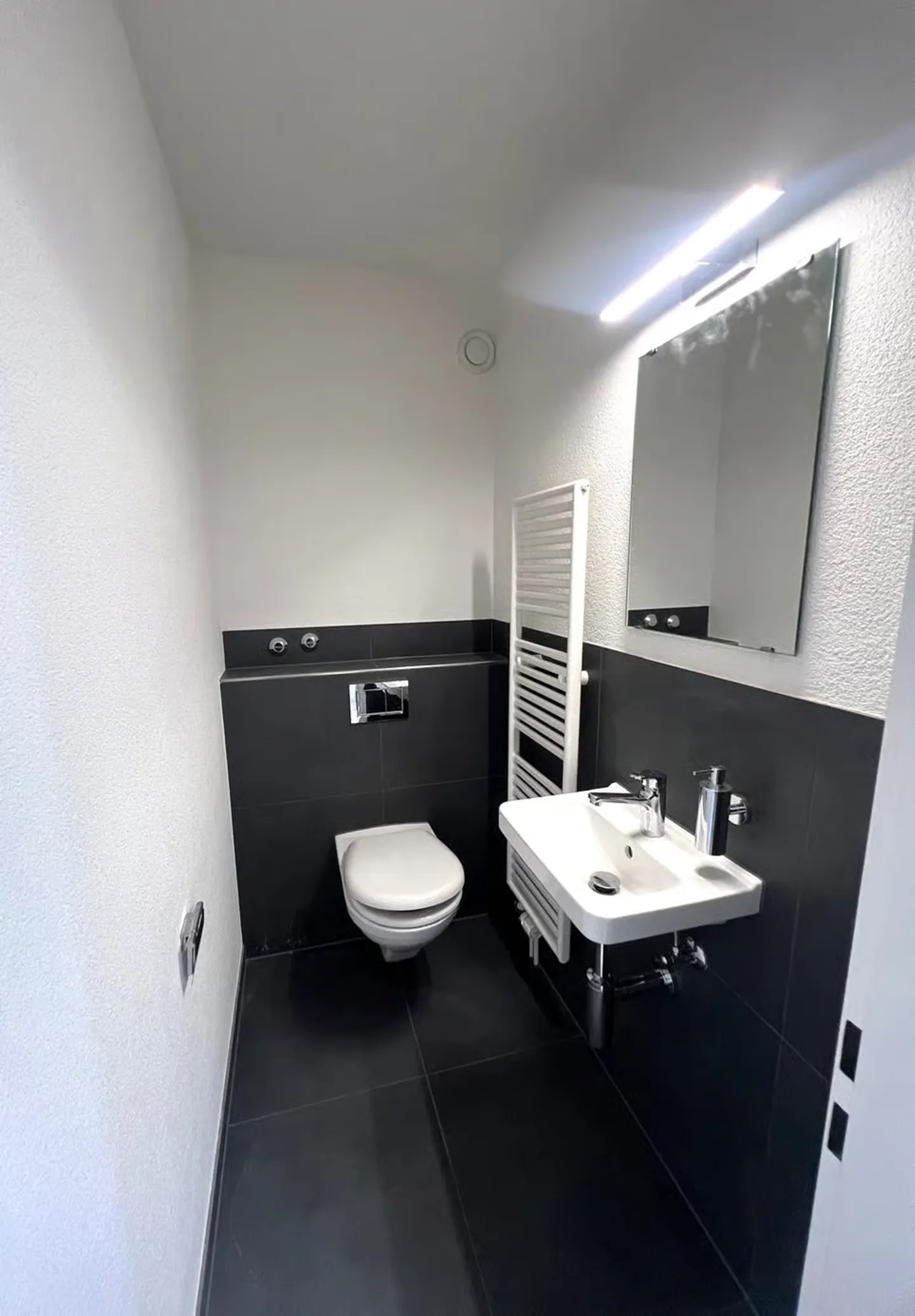 Appartement en attique de 3,5 pièces avec grande terrasse pour se détendre - Photo 6 sur 13