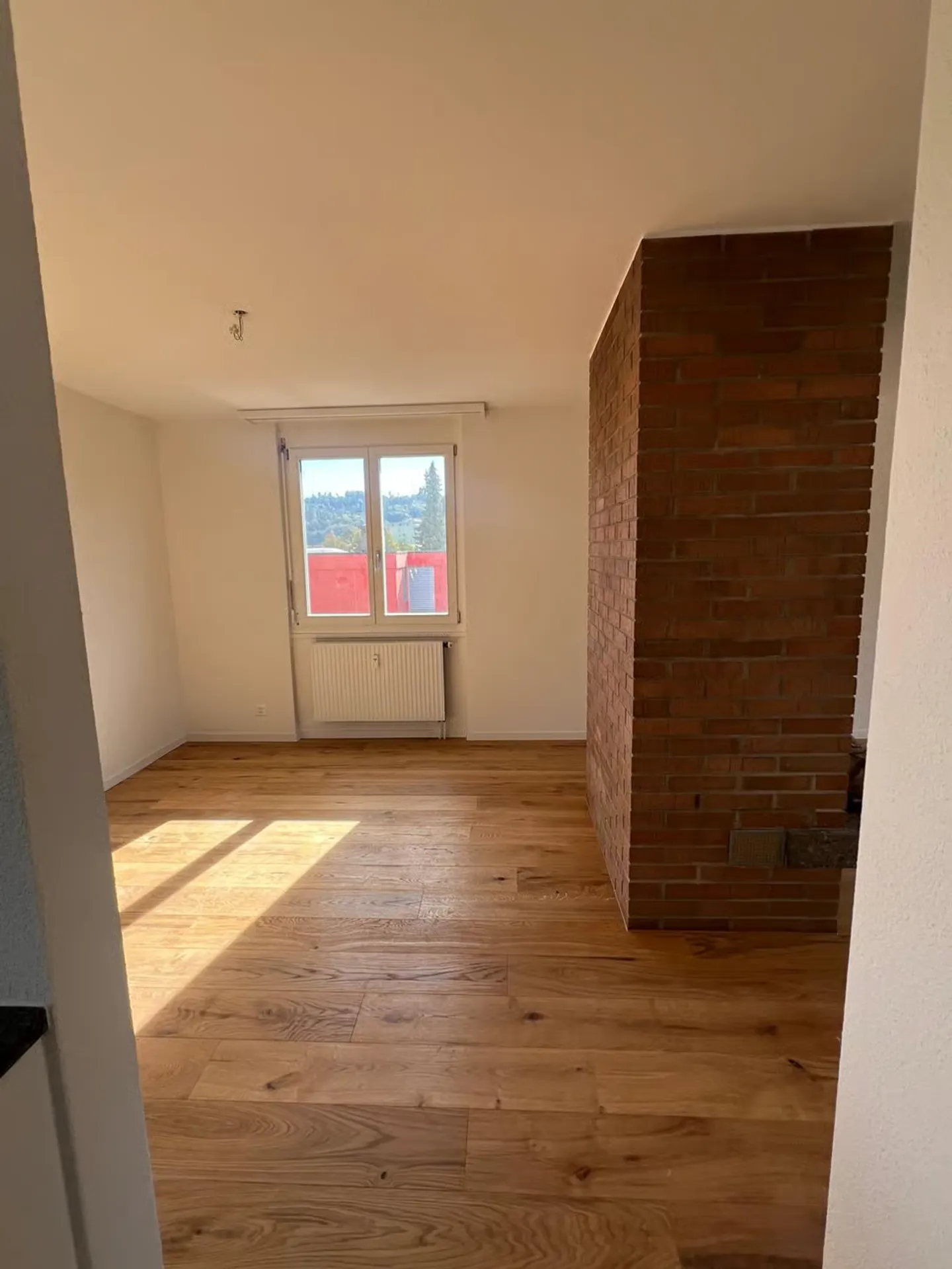 Appartement en attique de 3,5 pièces avec grande terrasse pour se détendre - Photo 9 sur 13
