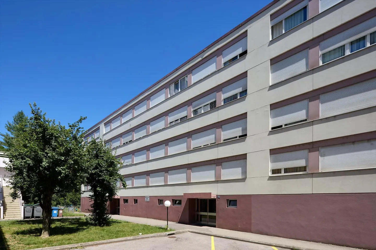 4.5 Room Apartment - Photo 1 of 4