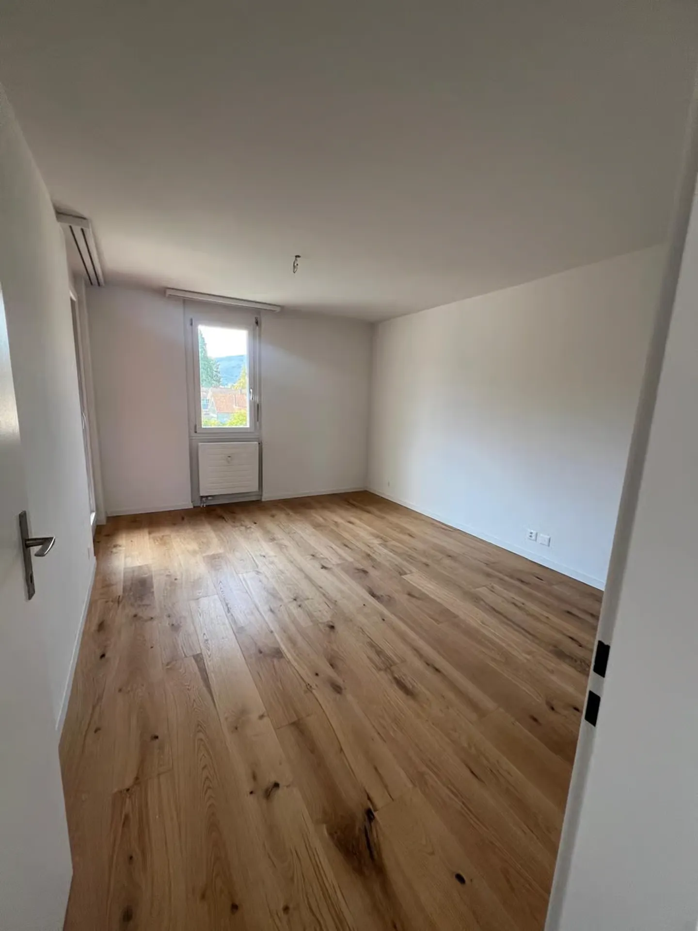 Appartement en attique de 3,5 pièces avec grande terrasse pour se détendre - Photo 10 sur 13