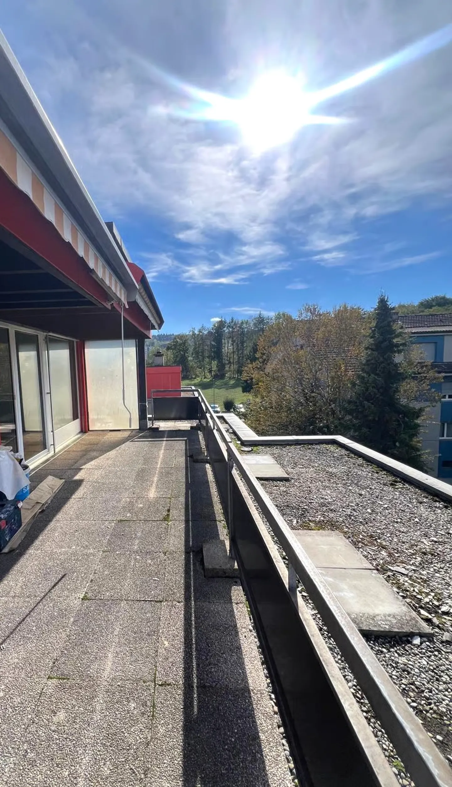 Appartement en attique de 3,5 pièces avec grande terrasse pour se détendre - Photo 13 sur 13