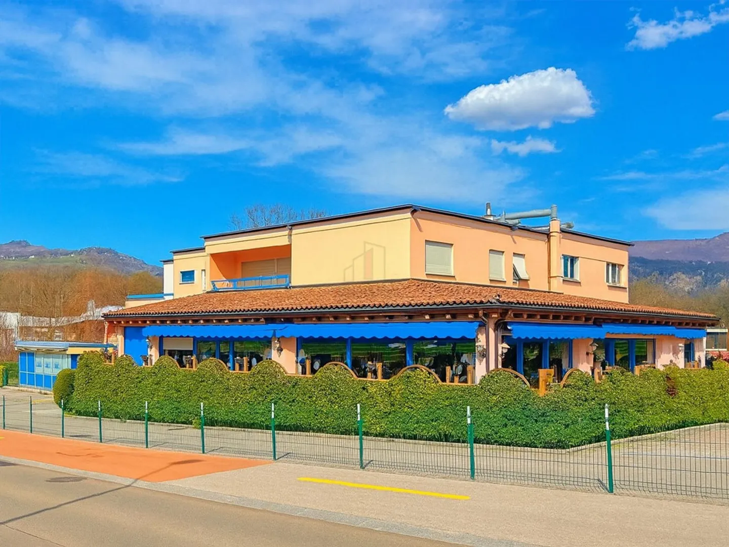 WICHTIGE GELEGENHEIT FÜR BAUER UND INVESTOREN - Foto 2 von 11