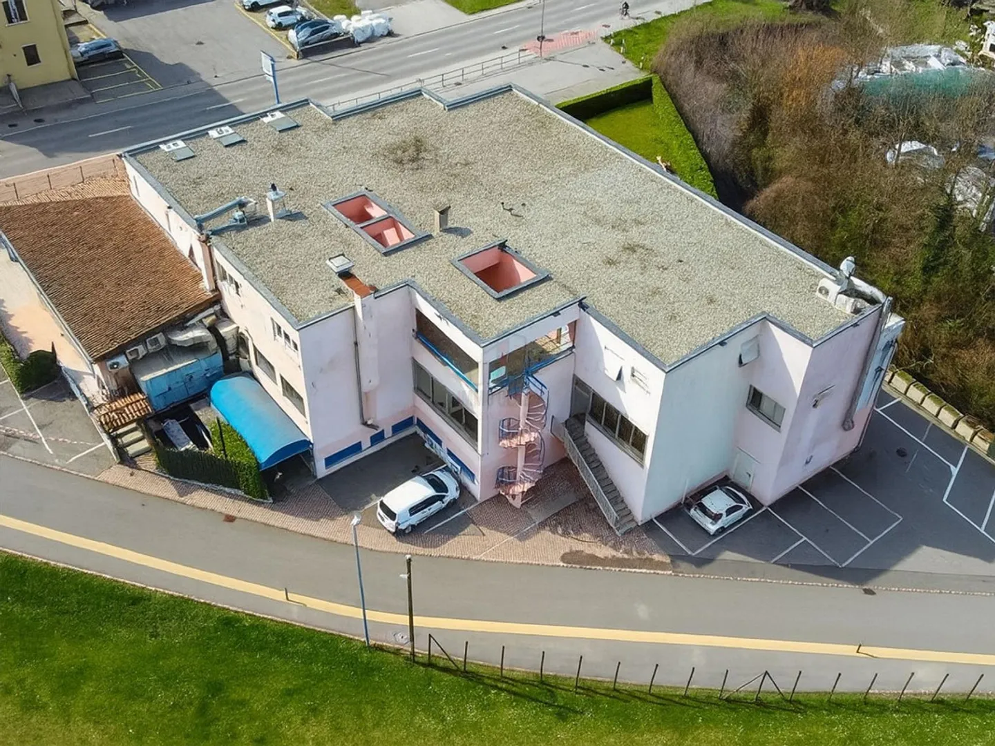 WICHTIGE GELEGENHEIT FÜR BAUER UND INVESTOREN - Foto 3 von 11