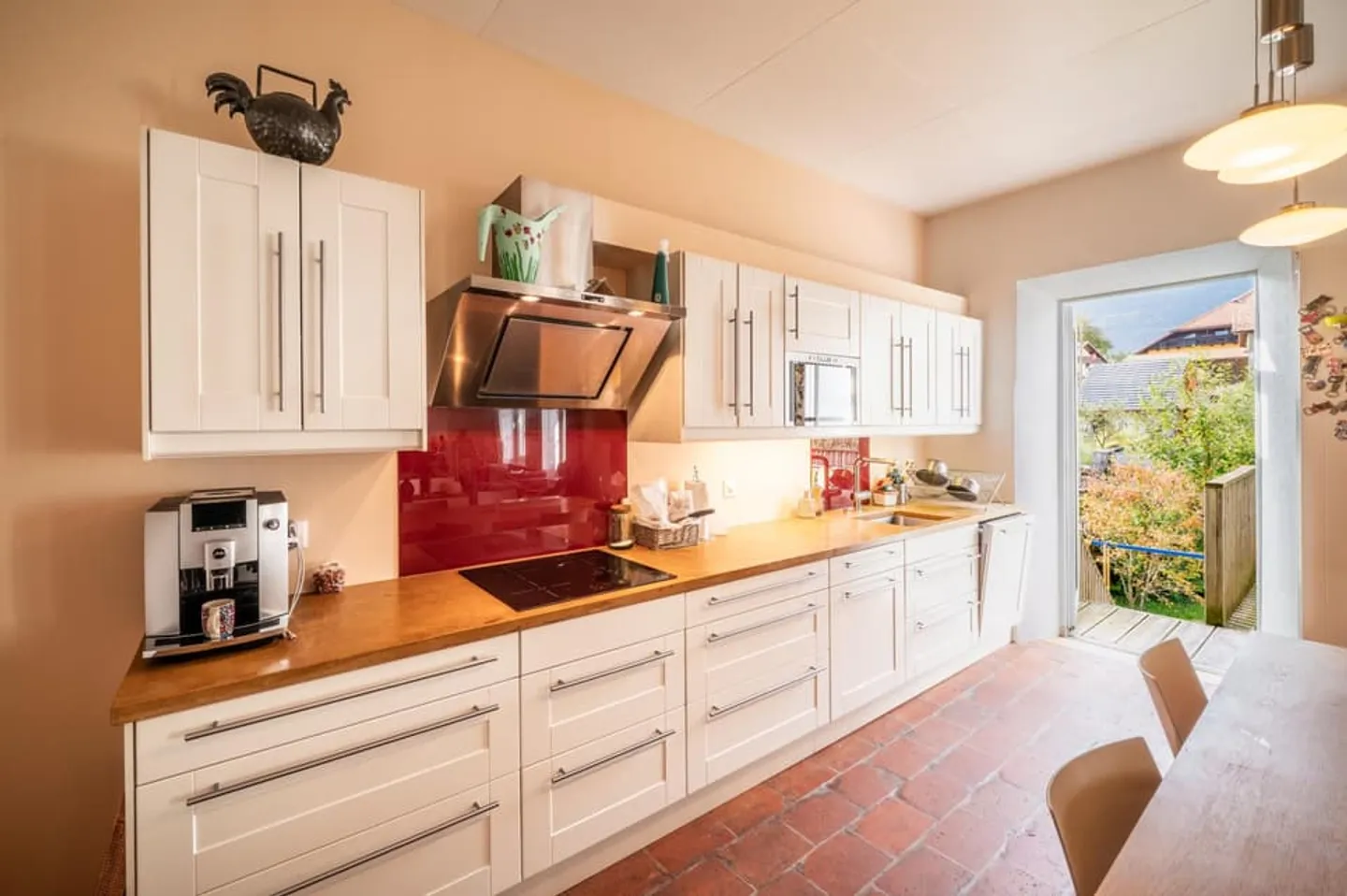 Village house with 2 apartments 3.5 and 6.5 rooms. Large garden. In Rances. - Photo 5 of 13