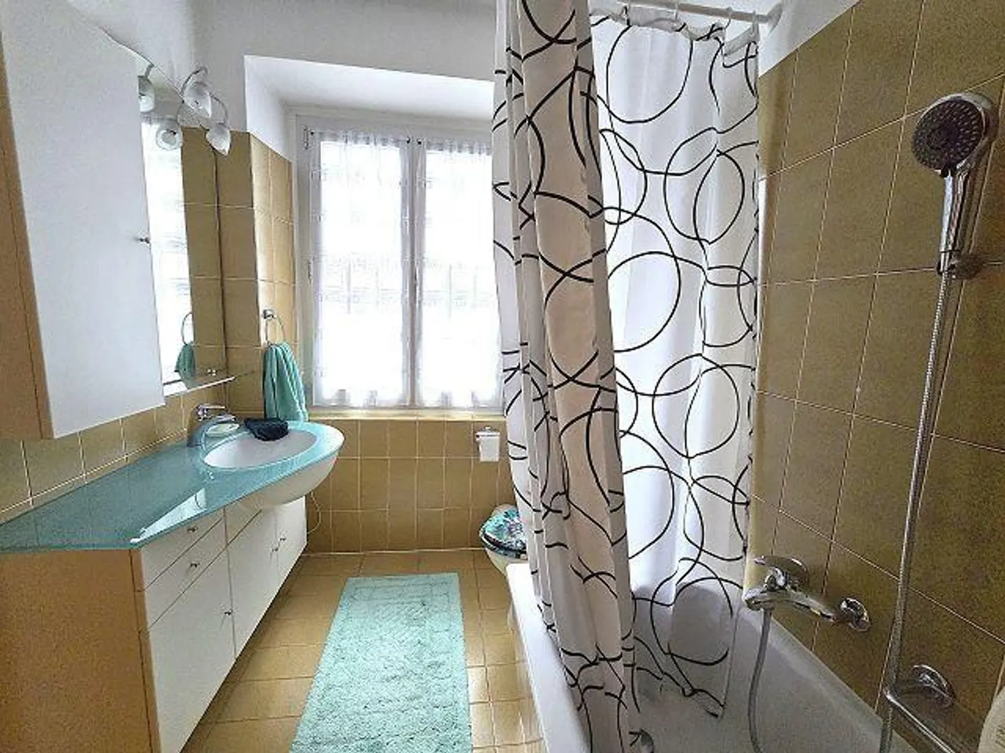 Schönes 5,5-Zimmer-Haus mit großem Grundstück und Garage, schöner Blick... - Foto 15 von 38