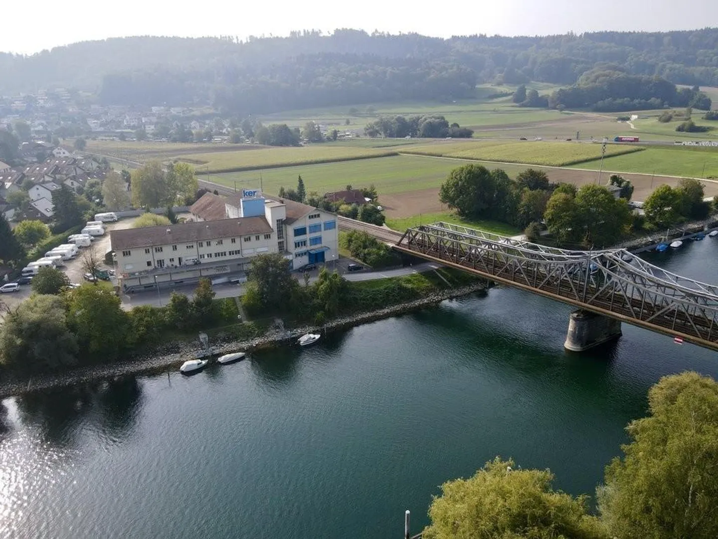 Spazio commerciale versatile in posizione privilegiata - ideale per produzione e magazzino - Foto 7 di 9